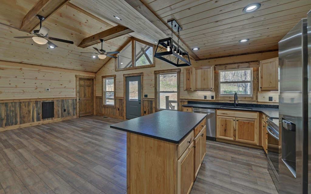 313 Burger Road Property Photo 4