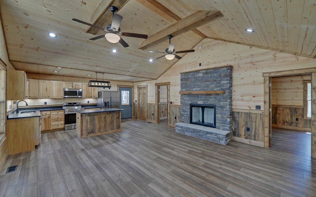 313 Burger Road Property Photo 8