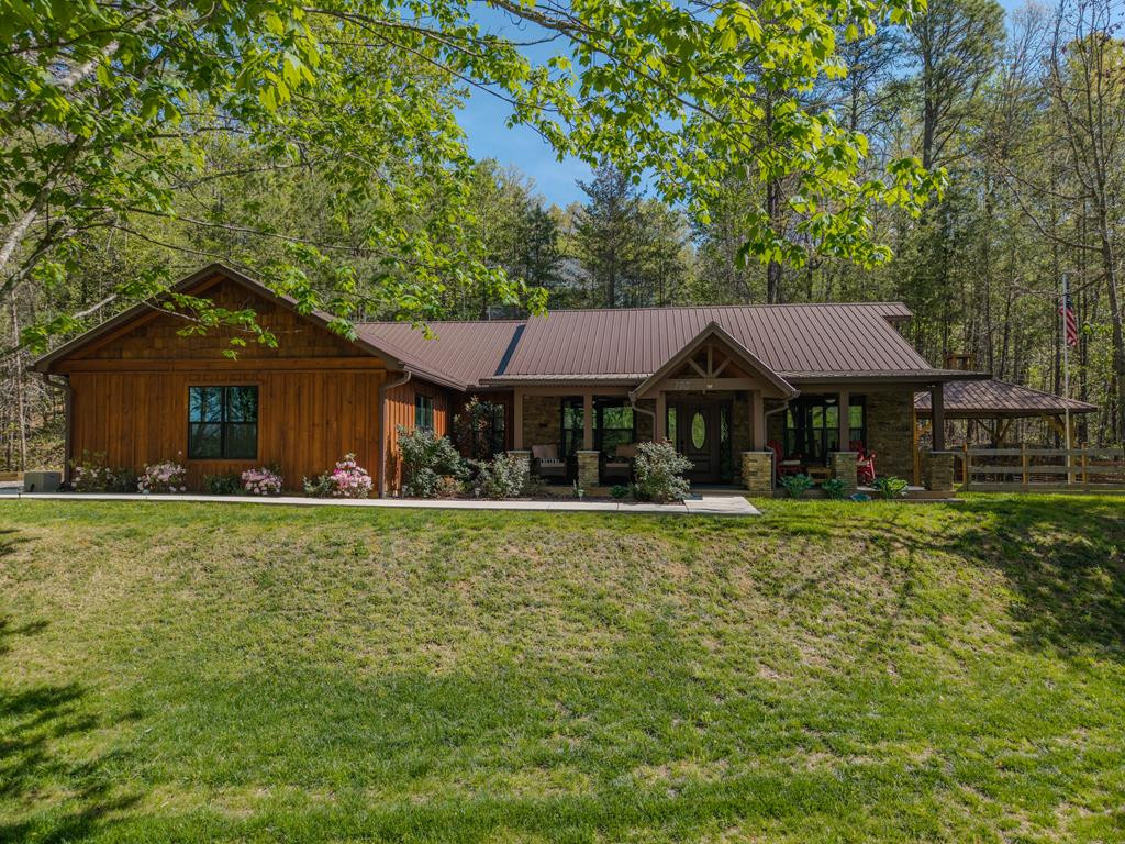 190 Galloway Drive Property Photo 1