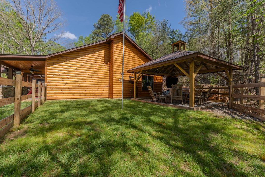 190 Galloway Drive Property Photo 3