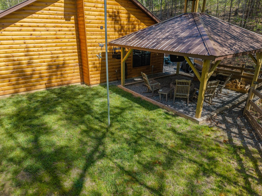 190 Galloway Drive Property Photo 4