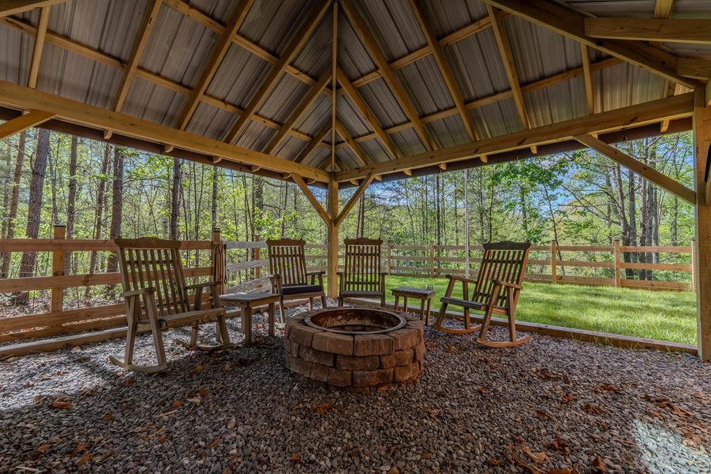 190 Galloway Drive Property Photo 14