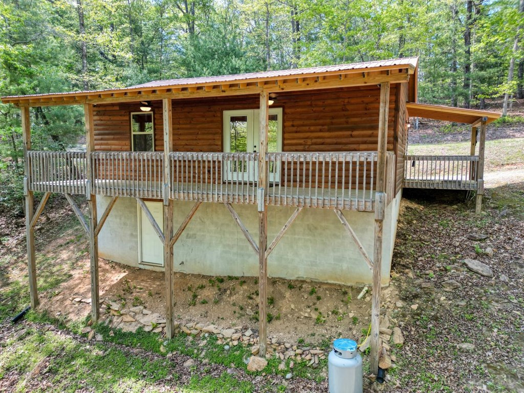 100 Fern Cove Lane Property Photo 3