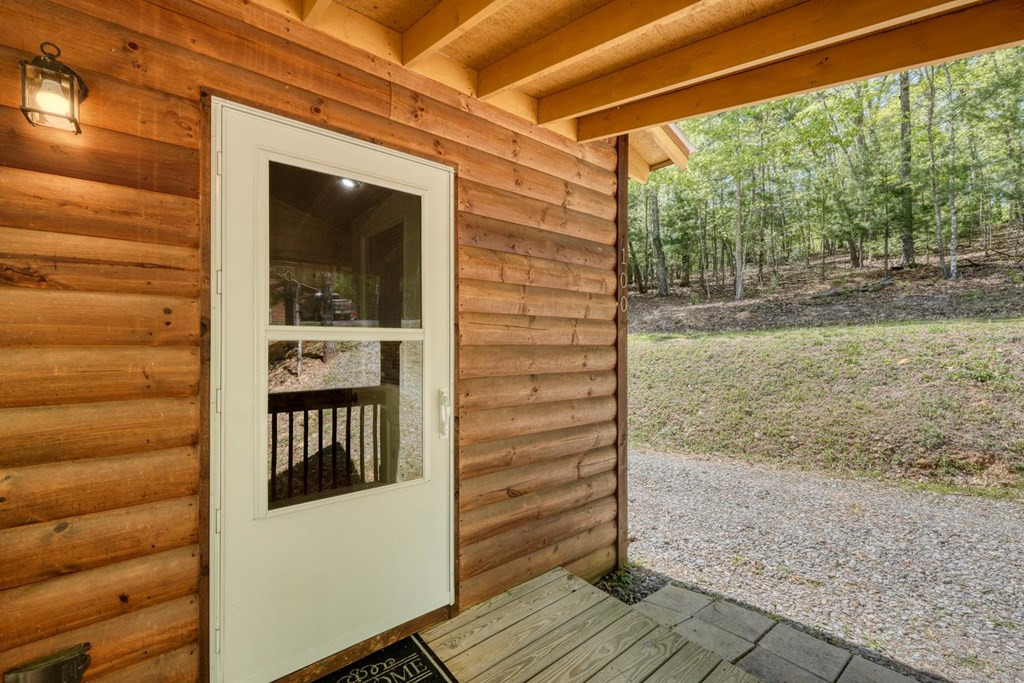 100 Fern Cove Lane Property Photo 13