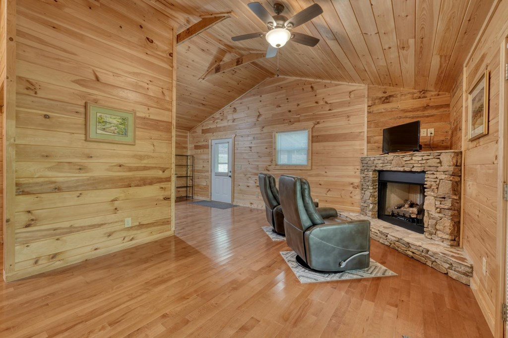 100 Fern Cove Lane Property Photo 22
