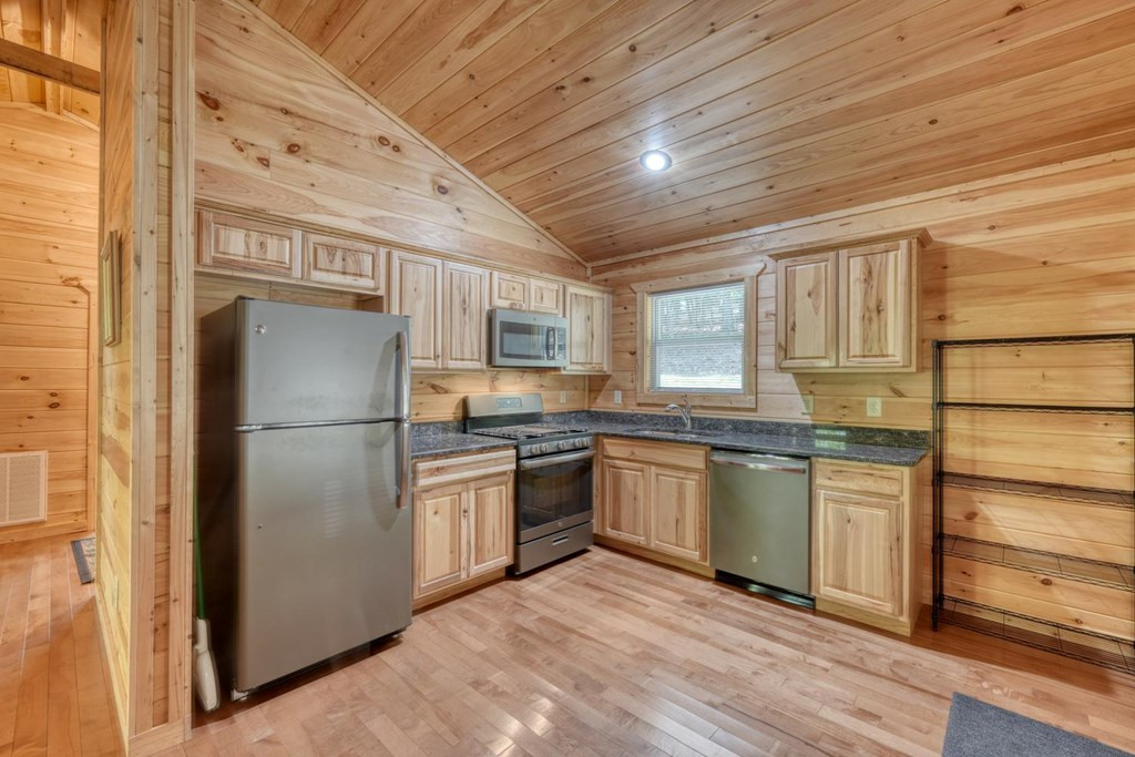 100 Fern Cove Lane Property Photo 25