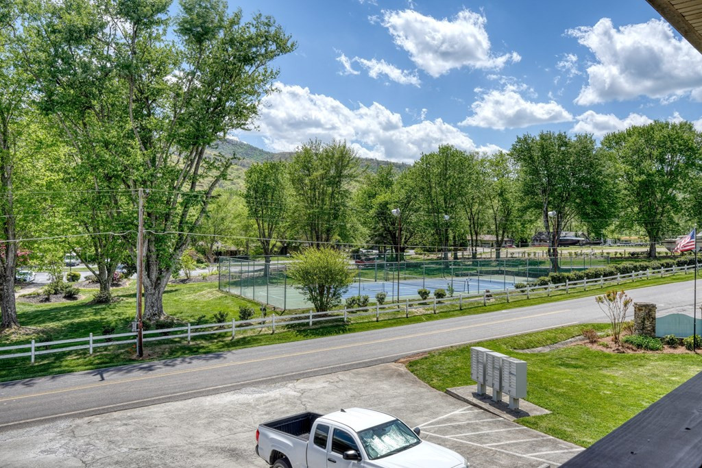 1647e Lakeview Drive Property Photo 7