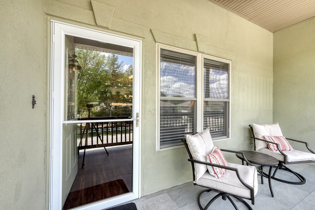 1647e Lakeview Drive Property Photo 8