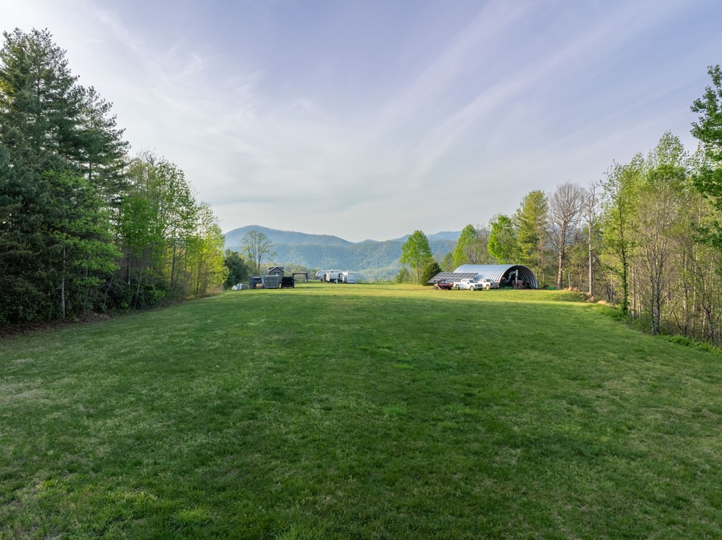 8888 Yellow Branch Road Property Photo 6