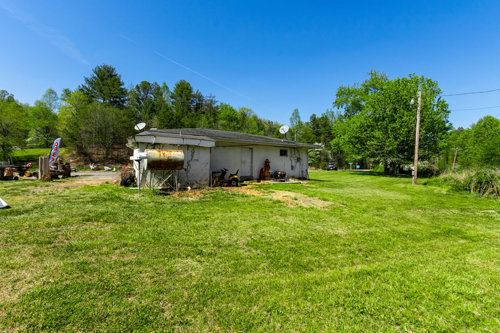 16325 W Us Highway 64 Property Photo 7