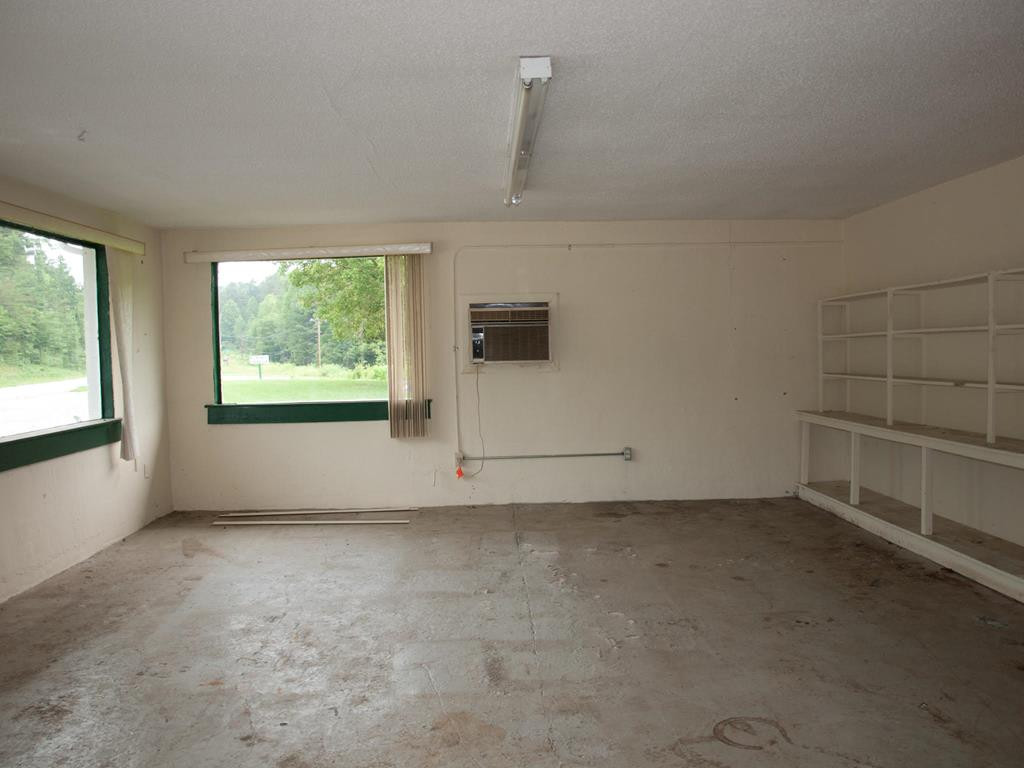 16325 W Us Highway 64 Property Photo 17