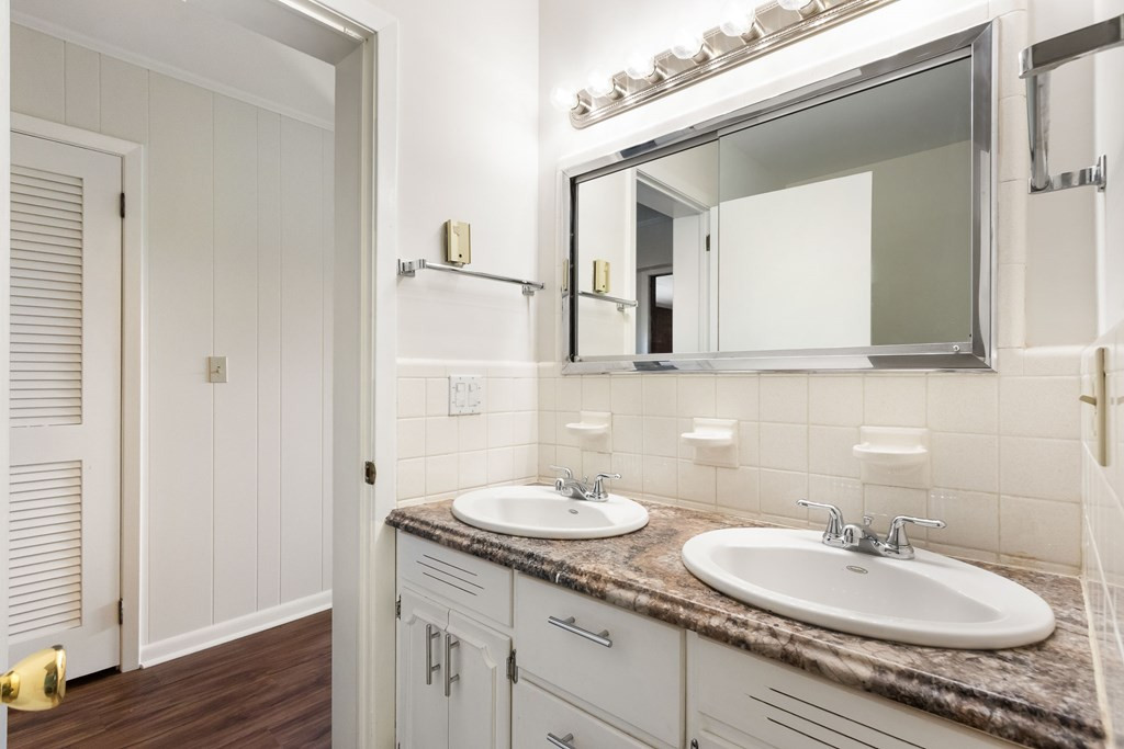 27 Bayless Street Property Photo 45