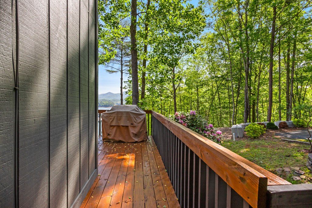 87 Snowbird Lane Property Photo 33