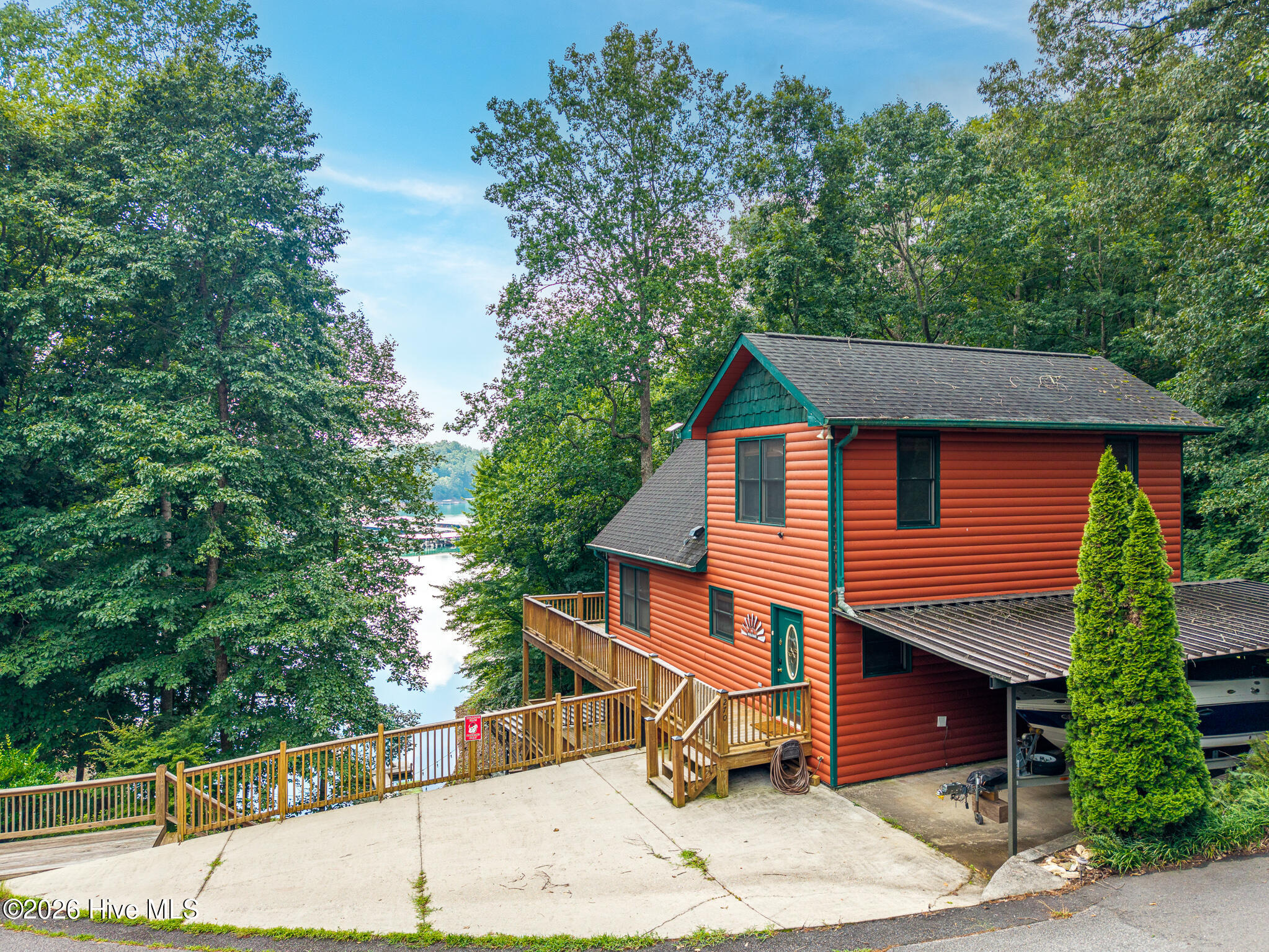 270 Marina Drive Property Photo 4
