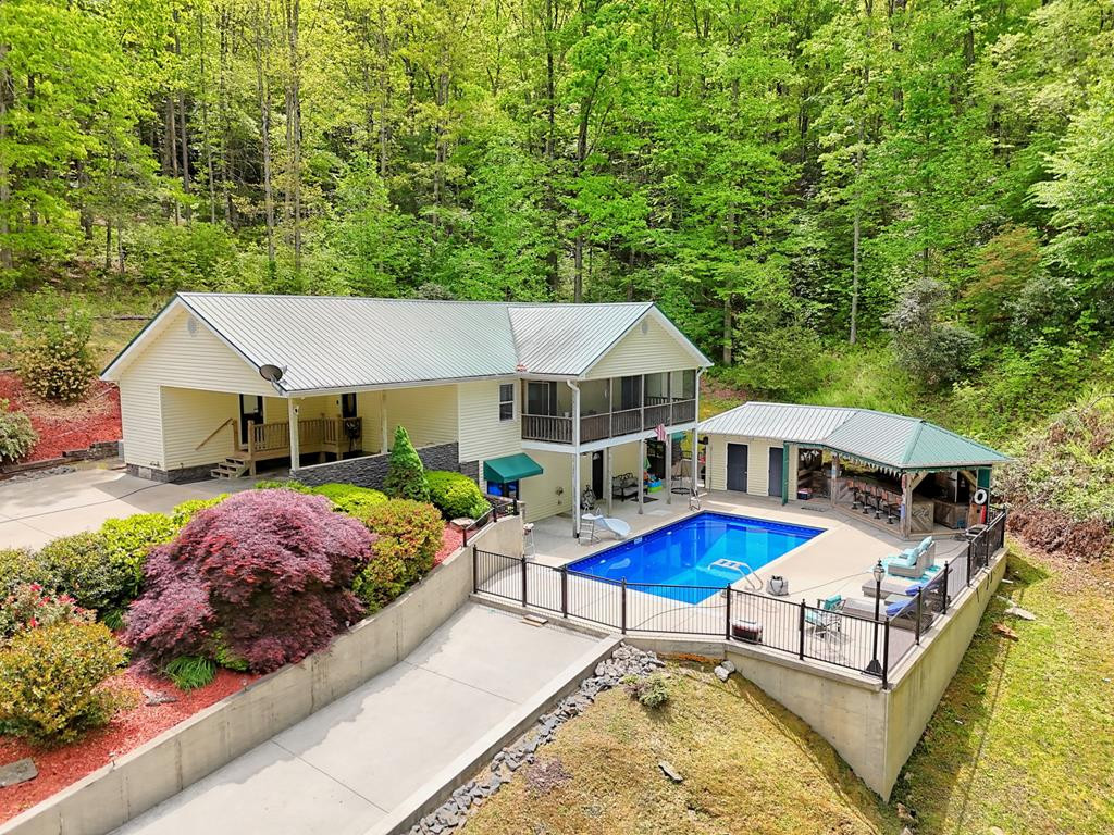 522 Fred Amos Road Property Photo 1