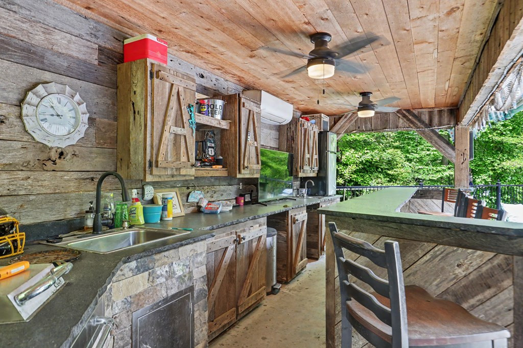 522 Fred Amos Road Property Photo 5