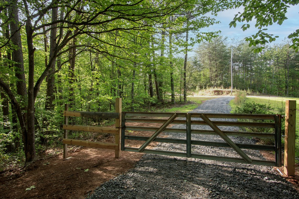 36 36 Mountain Top Road Property Photo 3