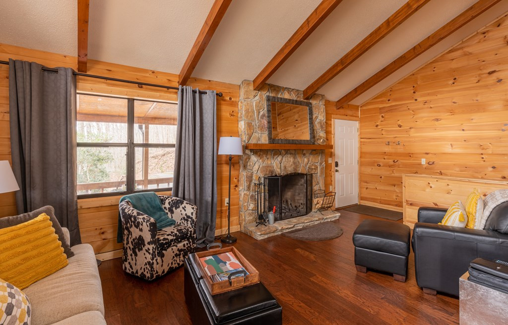 119 Rhododenron Property Photo 2