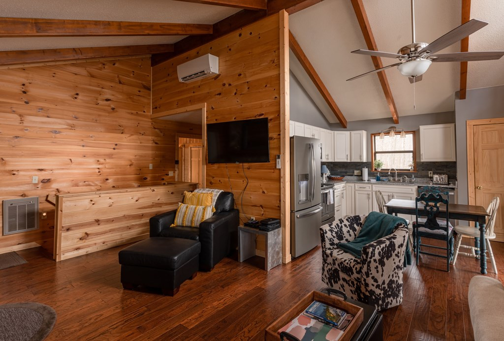 119 Rhododenron Property Photo 6