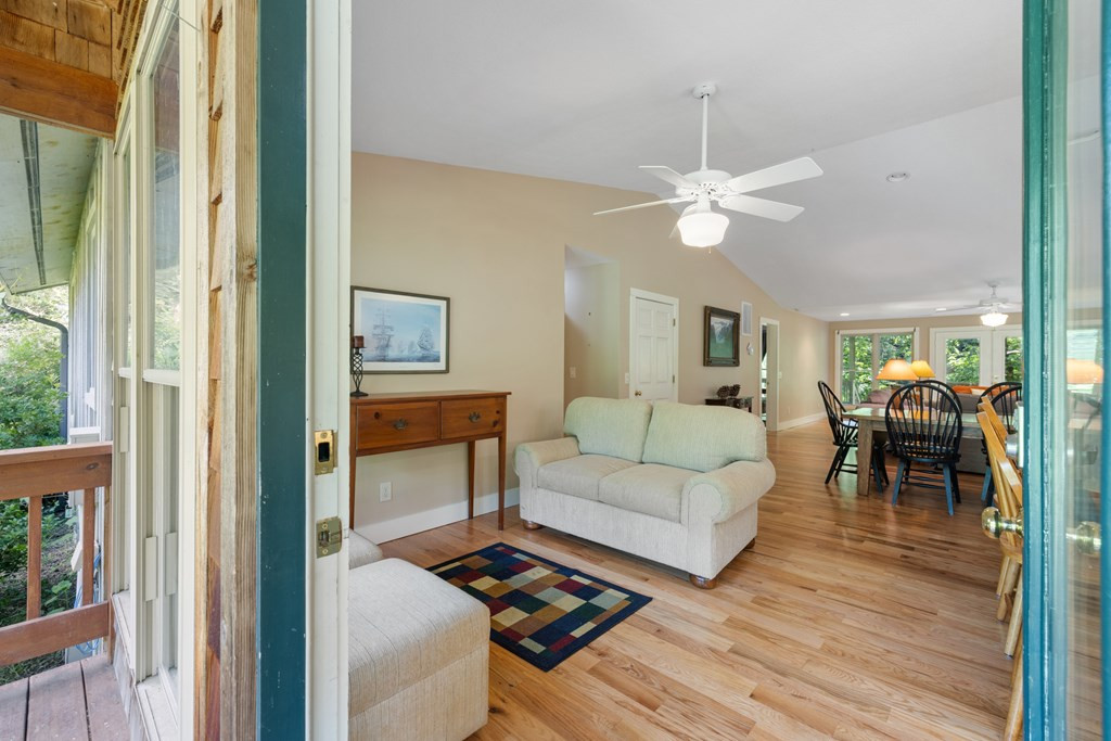 76 Misty River Lane Property Photo 9