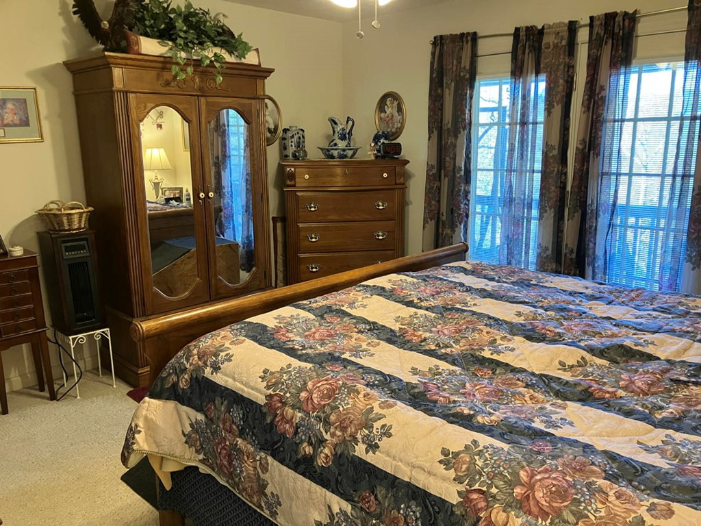 121 White Oak Drive Property Photo 12