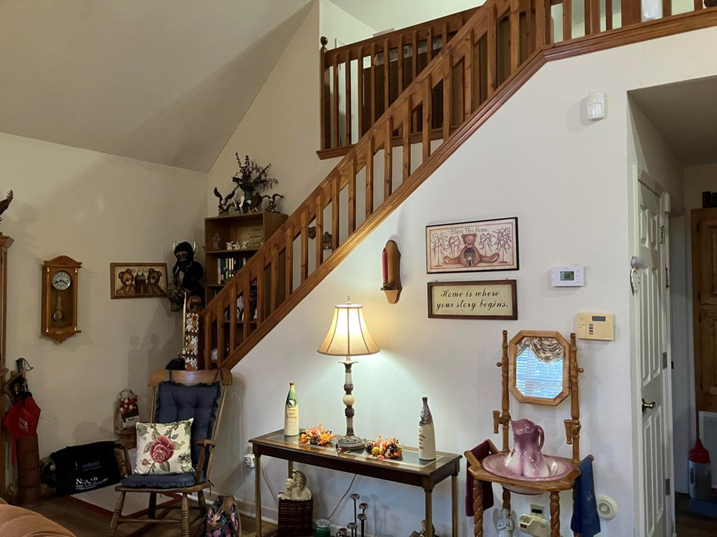 121 White Oak Drive Property Photo 17