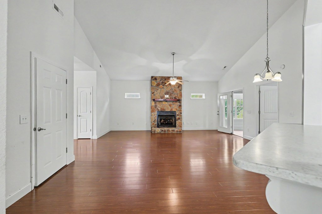 47 Riverwalk Circle Property Photo 20