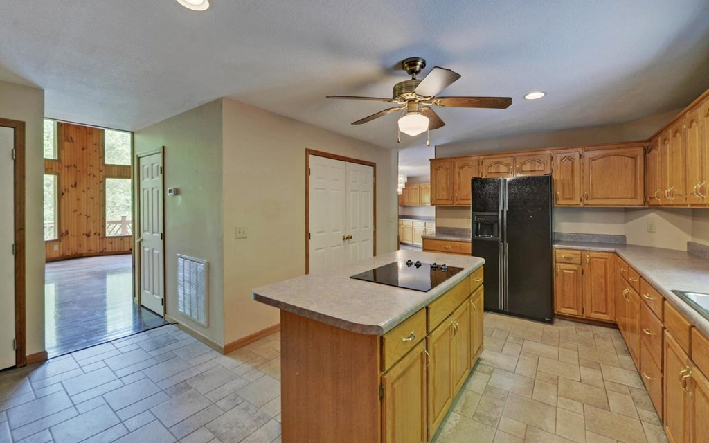 1720 Caney Creek Road Property Photo 3