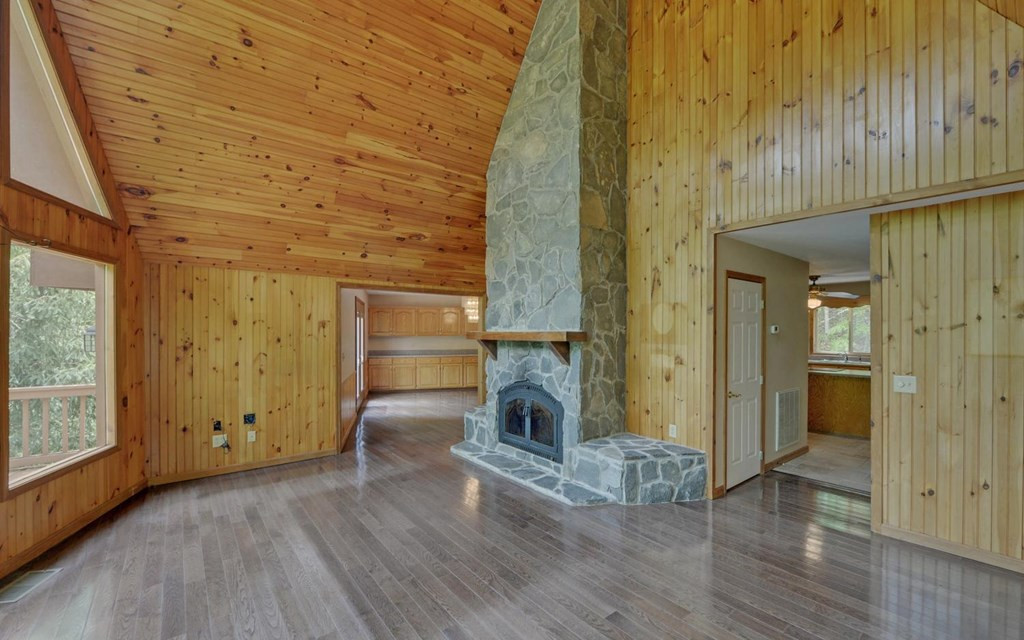 1720 Caney Creek Road Property Photo 6