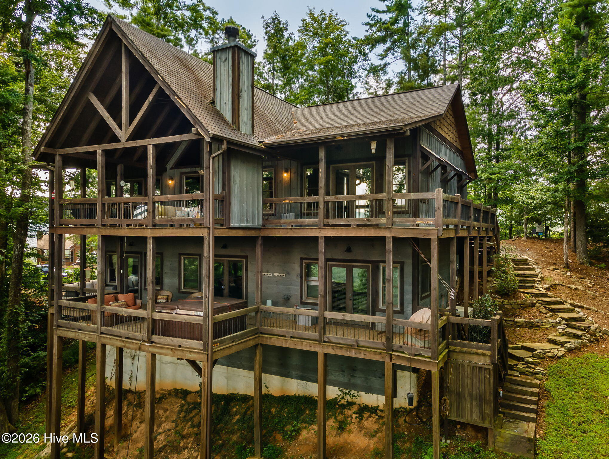 967 River Bend Lane Property Photo 1