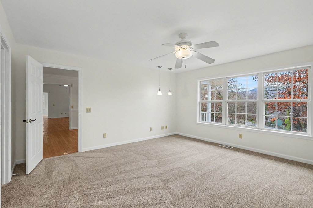 962 Ashley Lane Property Photo 30