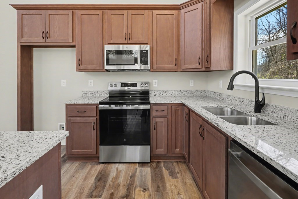 195 Rivers Edge Drive Property Photo 14
