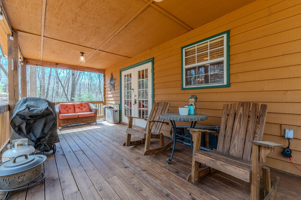 33 Hamlet Circle Property Photo 6