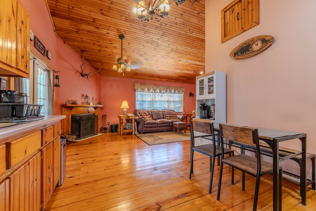 33 Hamlet Circle Property Photo 10