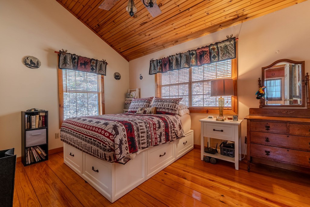 33 Hamlet Circle Property Photo 13