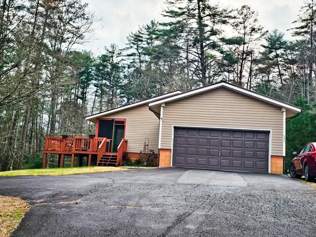 245 Sunnie Lane