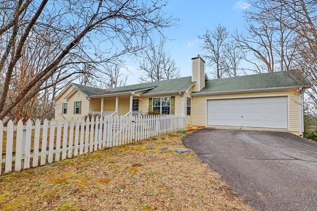 368 Sierra Springs Drive Property Photo 7