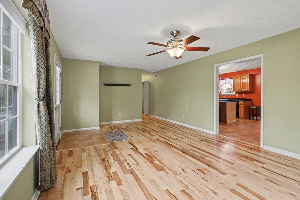 368 Sierra Springs Drive Property Photo 16