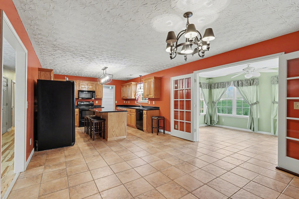 368 Sierra Springs Drive Property Photo 18