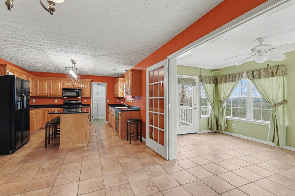 368 Sierra Springs Drive Property Photo 19