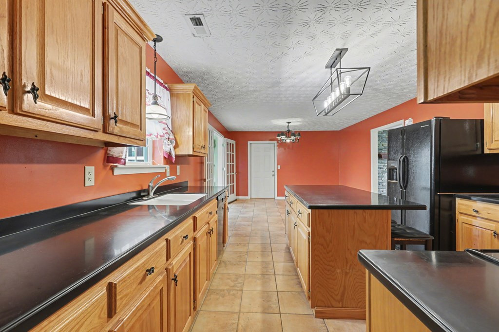 368 Sierra Springs Drive Property Photo 23