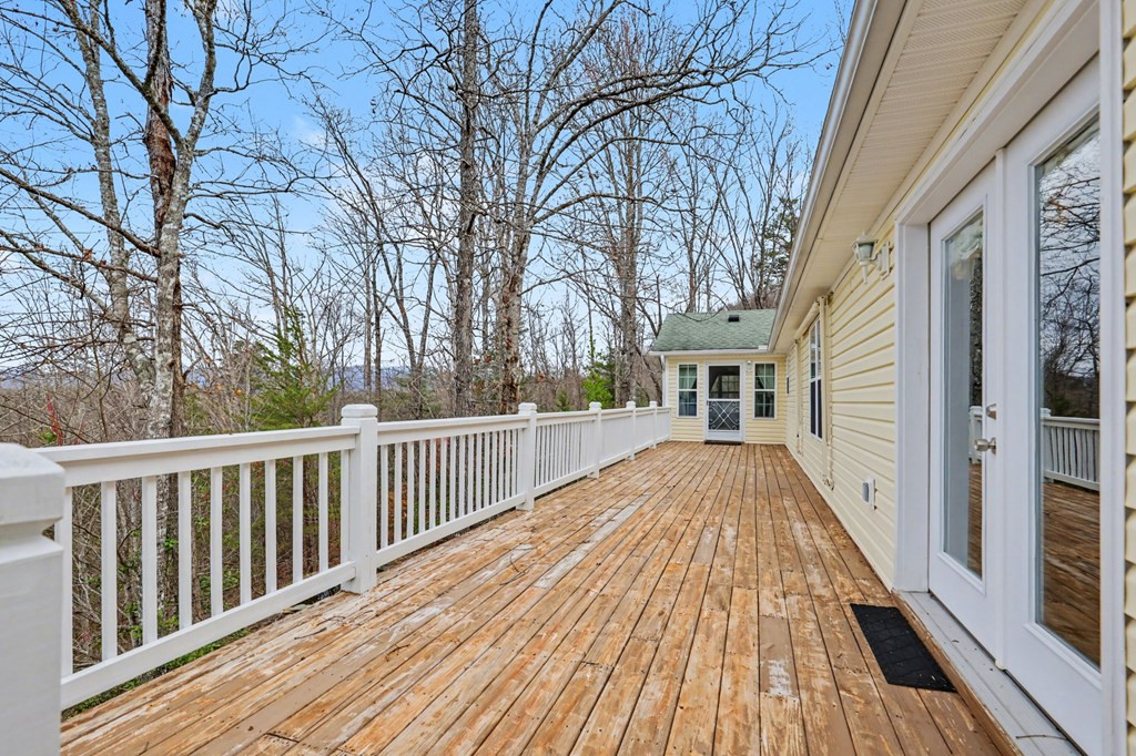 368 Sierra Springs Drive Property Photo 33