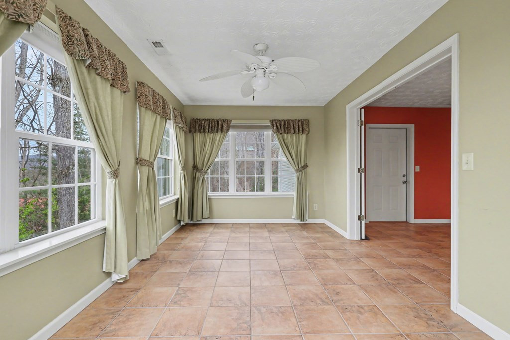 368 Sierra Springs Drive Property Photo 35