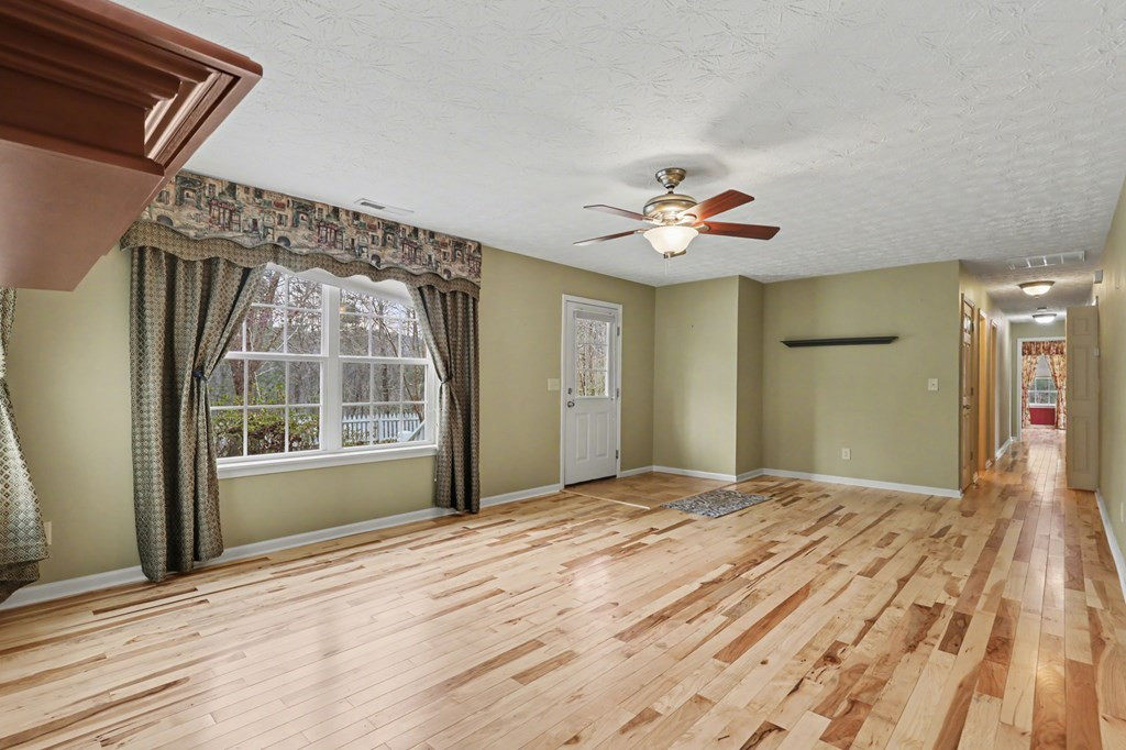 368 Sierra Springs Drive Property Photo 39