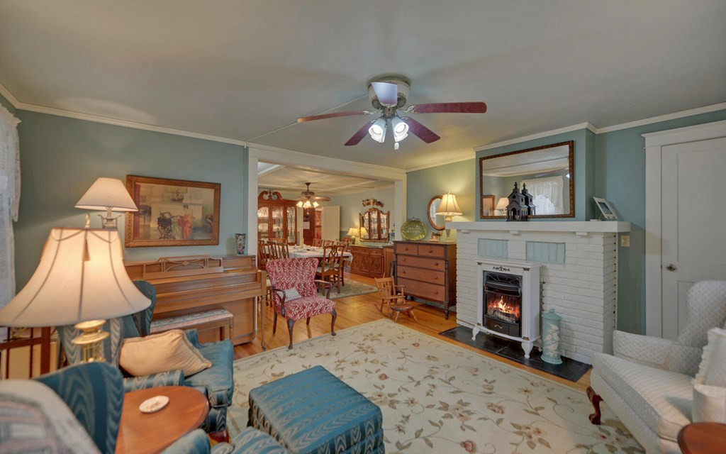 1082 Valley River Avenue Property Photo 12