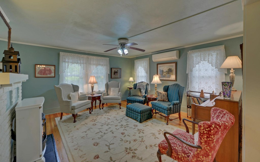 1082 Valley River Avenue Property Photo 13