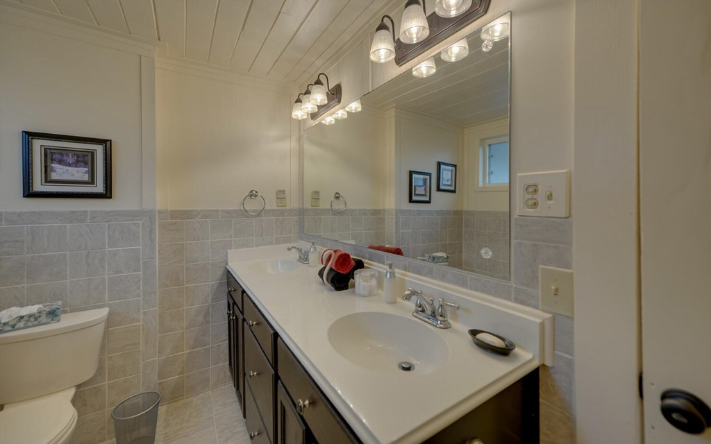 1082 Valley River Avenue Property Photo 21