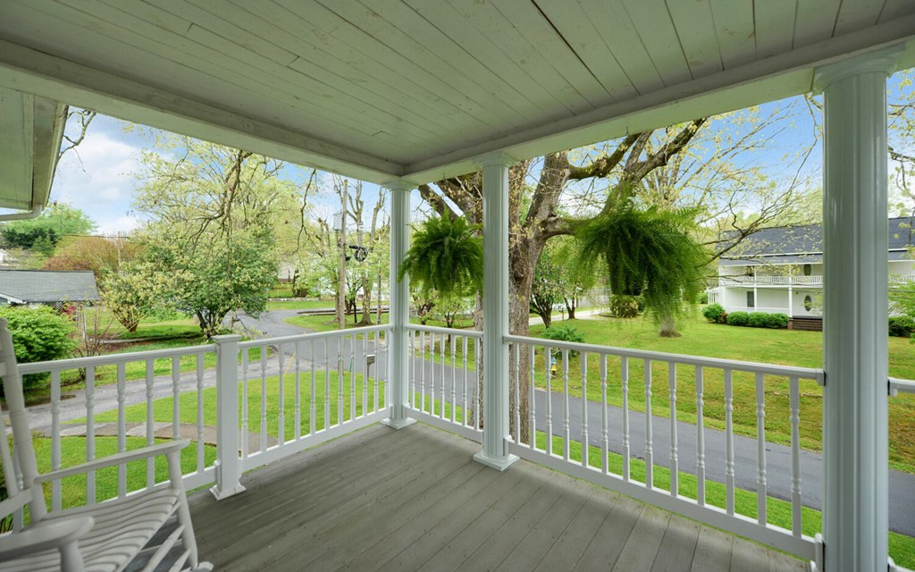 1082 Valley River Avenue Property Photo 29