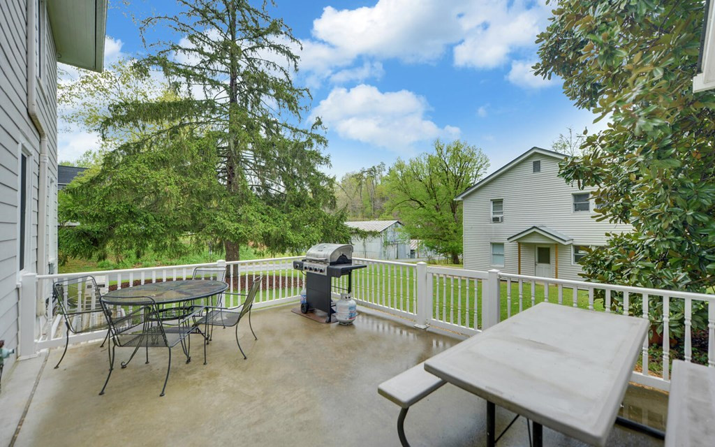 1082 Valley River Avenue Property Photo 31