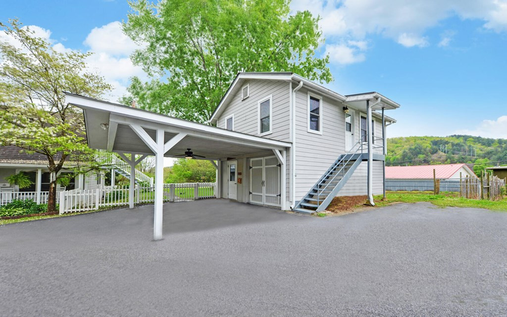 1082 Valley River Avenue Property Photo 35